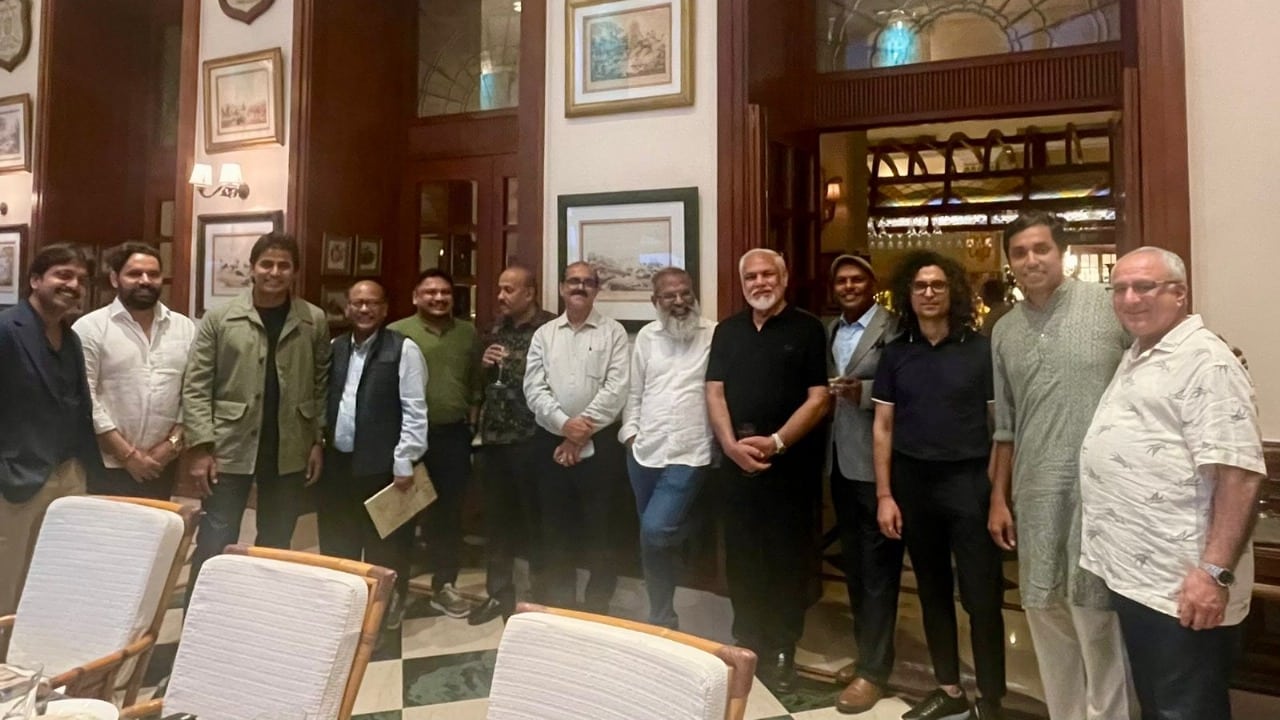 “Past Forward”: Where Time Pauses and Art Remains